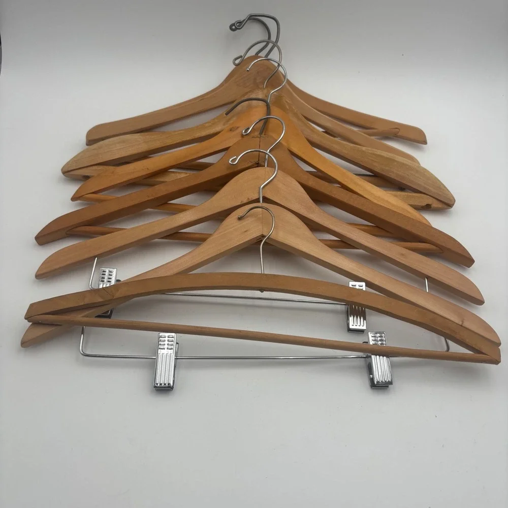 Wooden Hangers Set of 8 Brown Excellent Mixed Styles